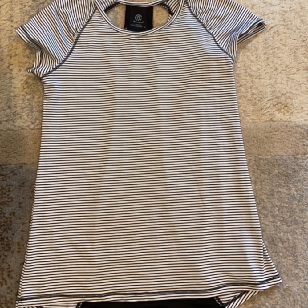 Girl T-shirt size 10-12